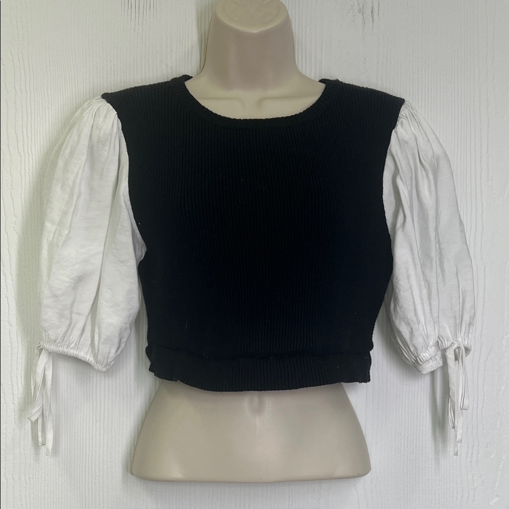 English Factory - Black Ribbed Crewneck White Puff Short Sleeve Crop Top Small